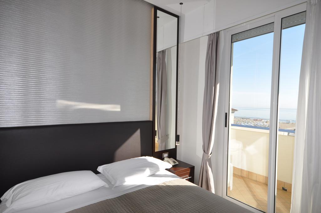 Hotel Adriatic&Beauty Rimini Exterior foto