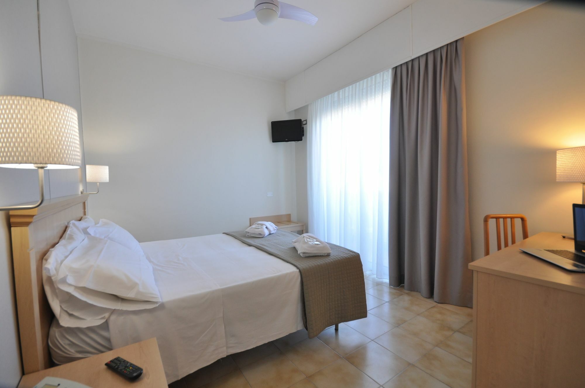 Hotel Adriatic&Beauty Rimini Exterior foto